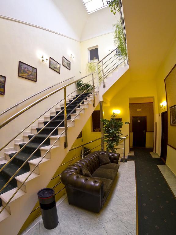 Hotel Zlata Stoupa Kutna Hora Bagian luar foto